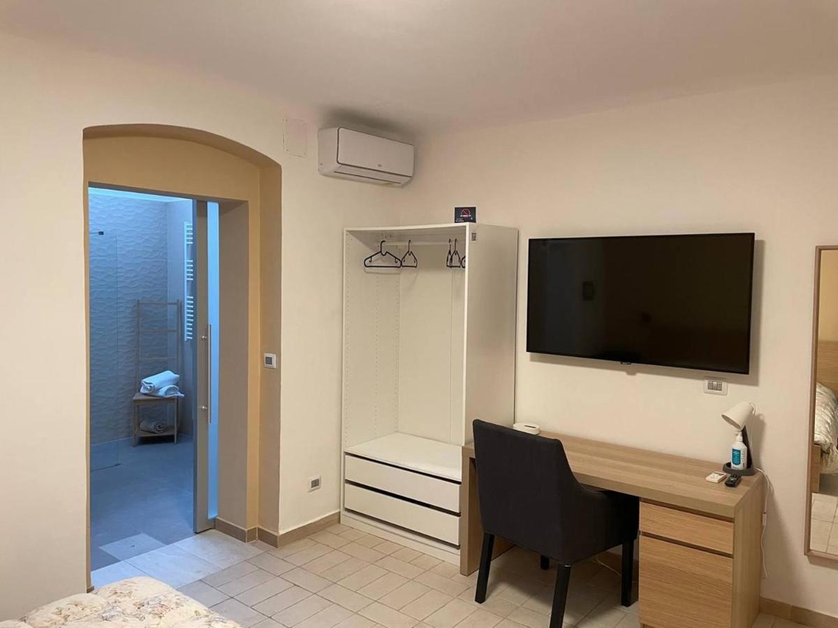 Alex Comfort House Bari Extérieur photo
